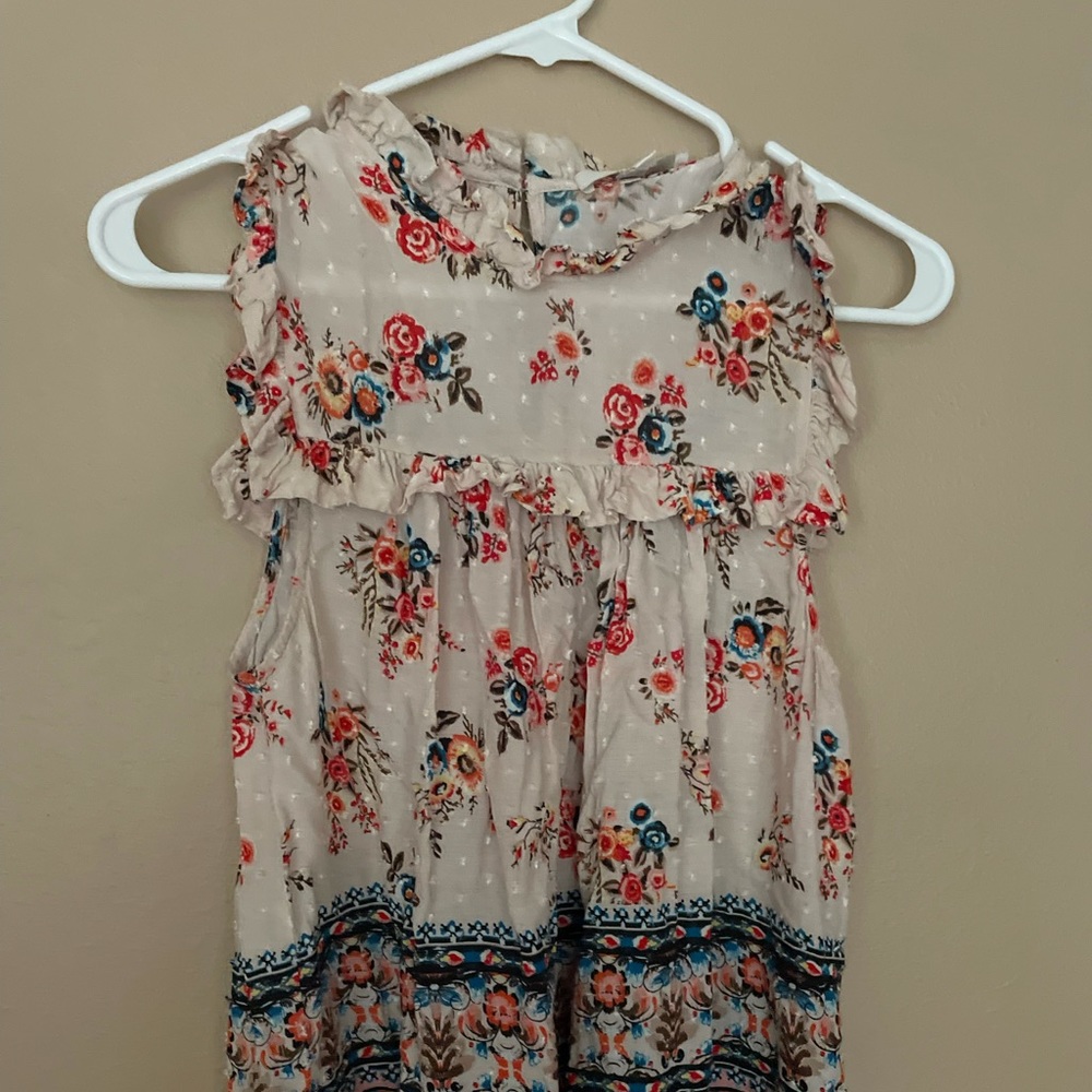 Eri + Ali floral sleeveless top.